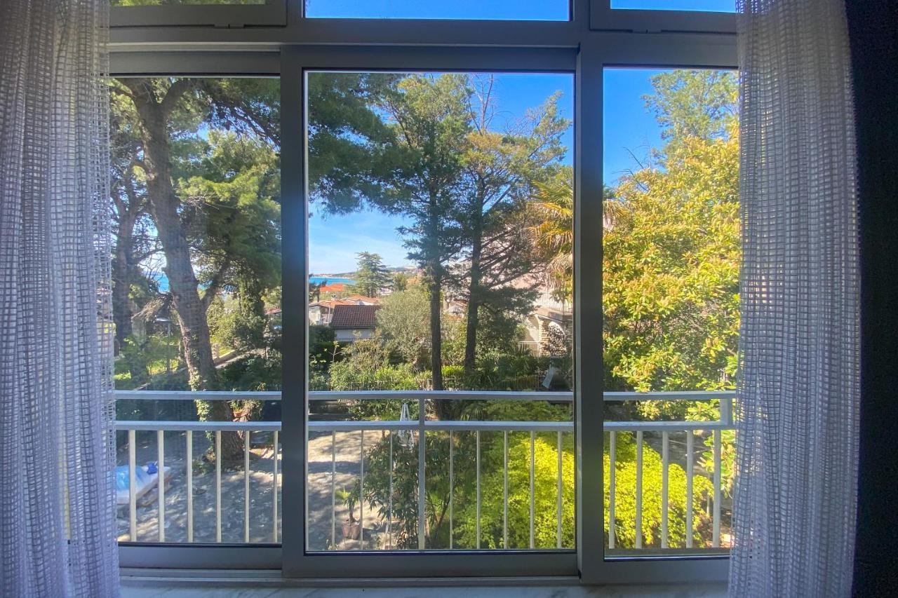 Beach Apartment - 50M From The Beach With Free Parking Biograd Na Moru Exterior photo