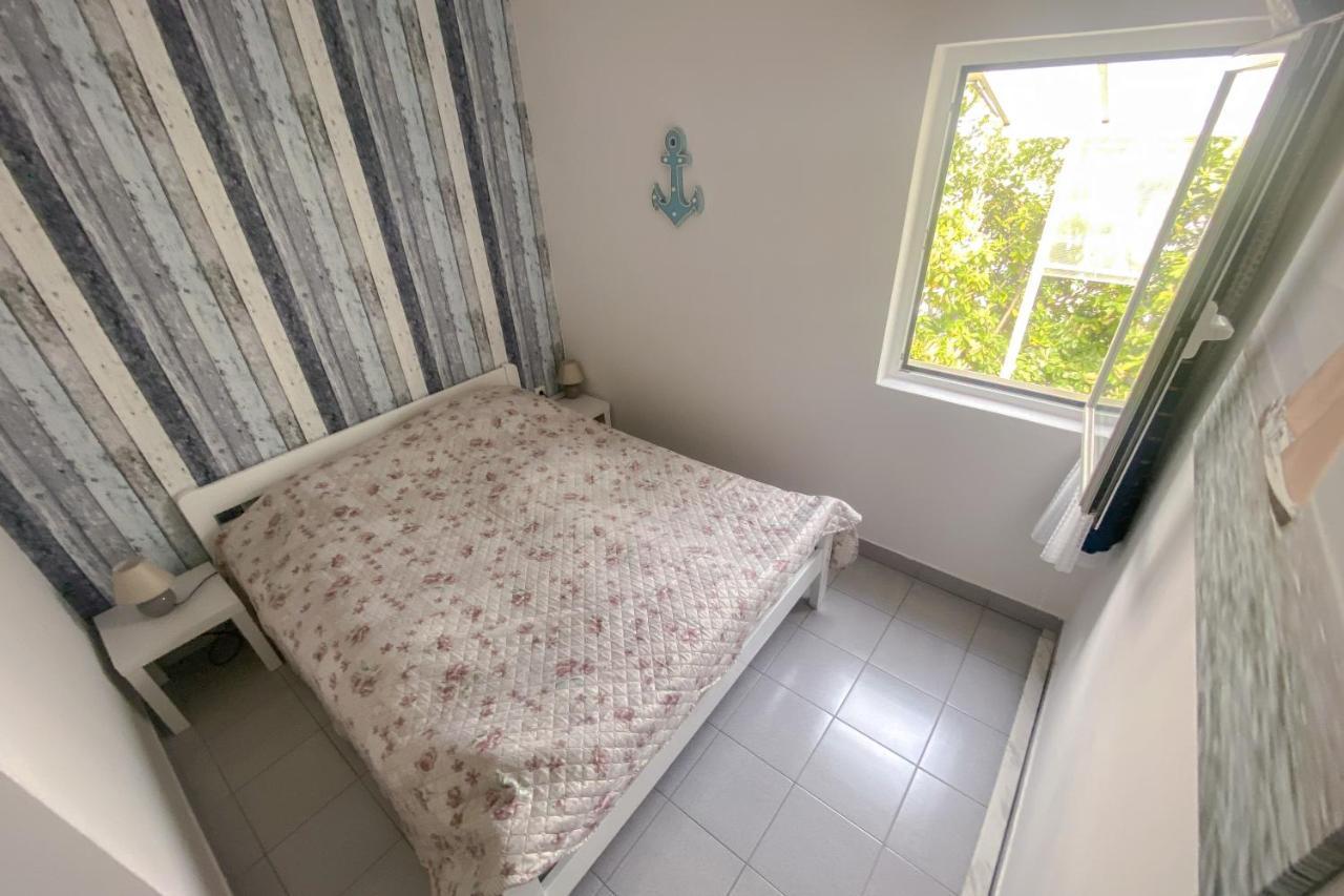 Beach Apartment - 50M From The Beach With Free Parking Biograd Na Moru Exterior photo